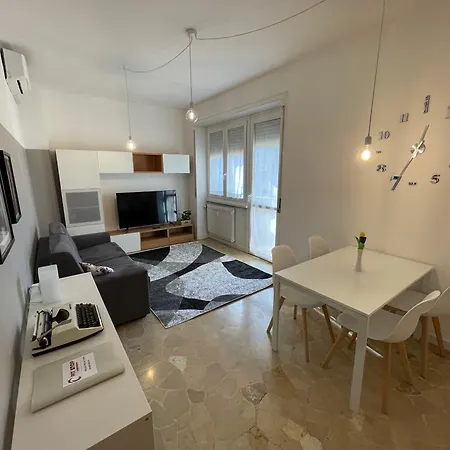 Apartment Pit Stop 2k21 - Mxp - *